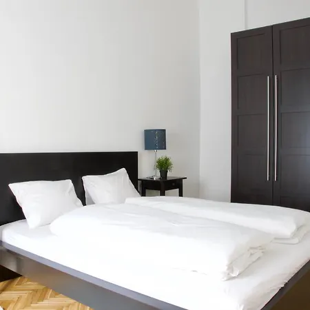Apartment Creative Chain Bridge Location Budapest